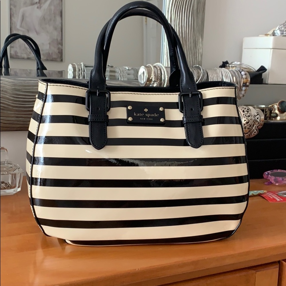 kate spade black and ivory handbag.